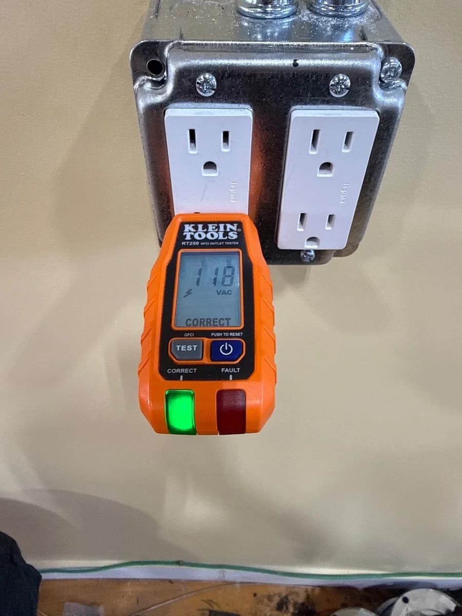 Completed receptacle showing correct plug-in tester result